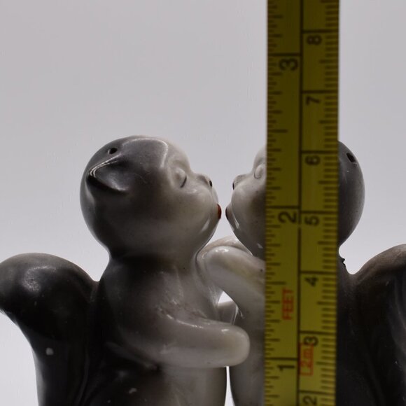 Vintage Japan Squirrels Salt and Pepper Shakers - Picture 8 of 8